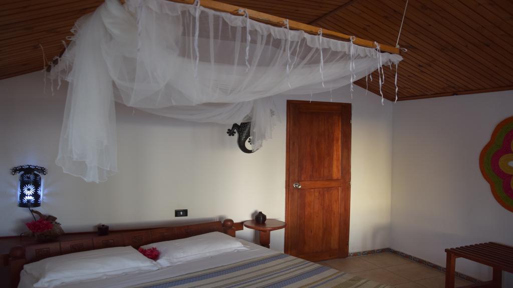 Laguna Blu - Resort Madagascar Andavadoaka Habitación foto