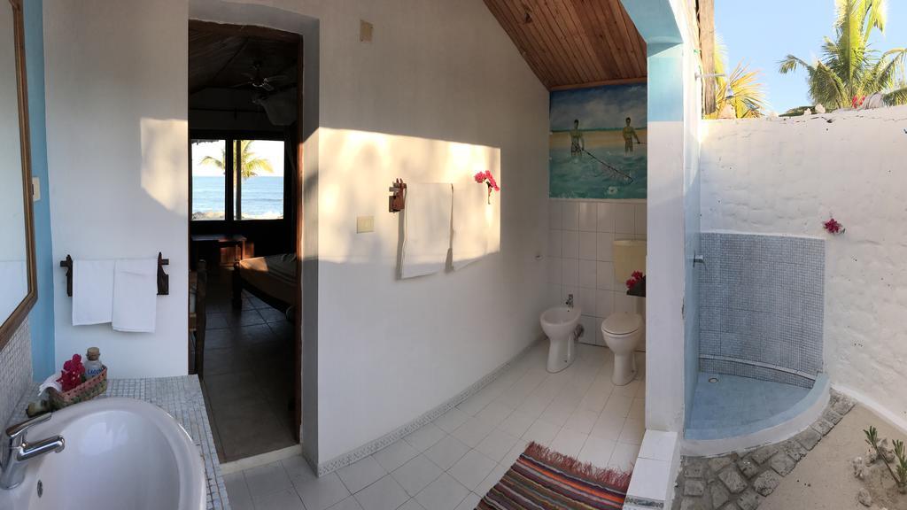 Laguna Blu - Resort Madagascar Andavadoaka Habitación foto