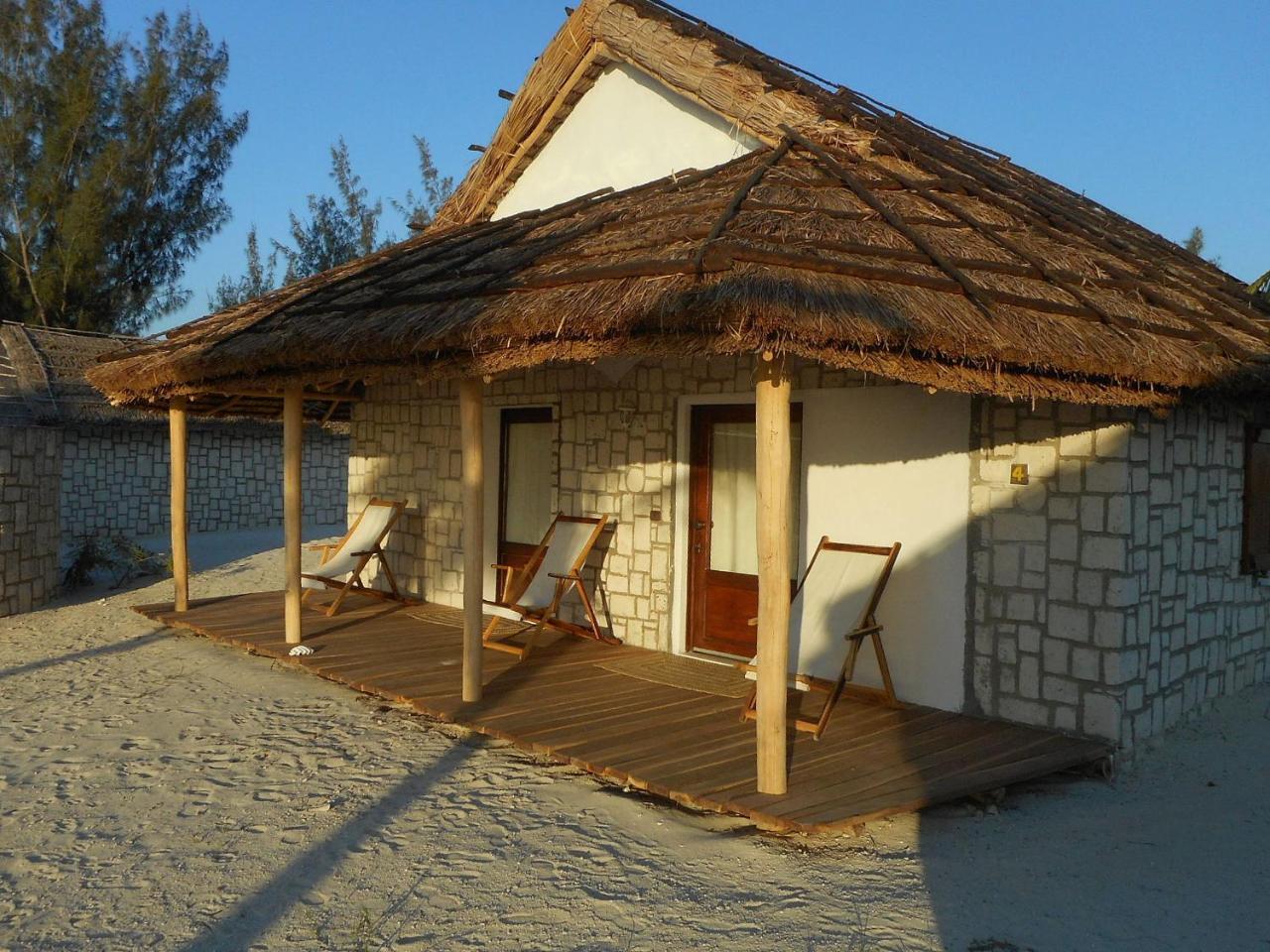 Laguna Blu - Resort Madagascar Andavadoaka Habitación foto